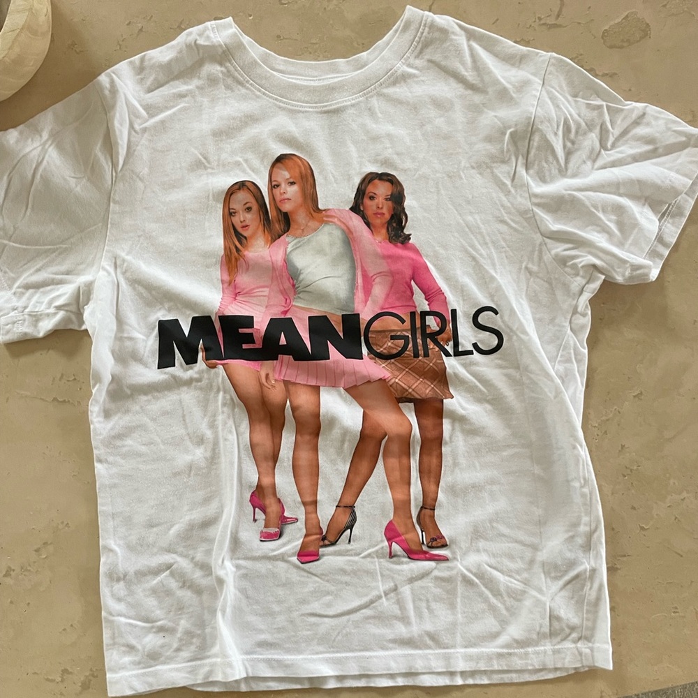 Mean Girls tee shirt Medium